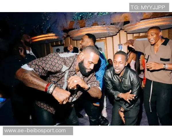 勒布朗分享与妻子同居的独特体验与家庭背景的深刻联系