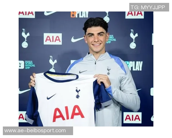 罗马诺确认卡拉菲奥里未受伤将能出战热刺比赛