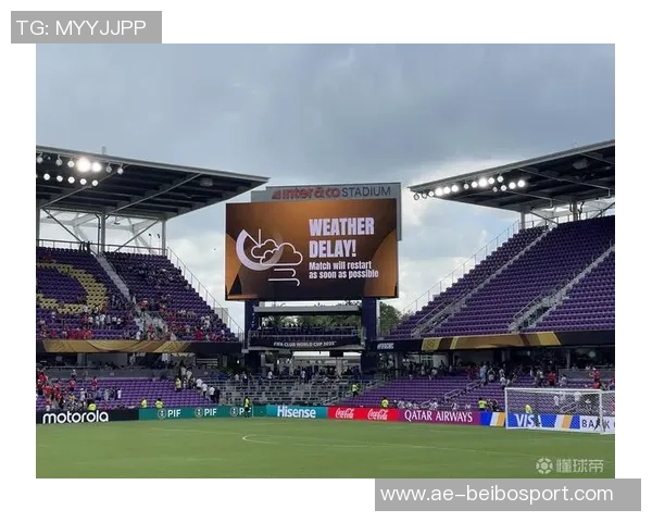 西甲联盟因球场积雪达20厘米申请推迟比赛天气影响引发关注 西甲联盟因球场积雪达20厘米申请推迟比赛天气影响引发关注